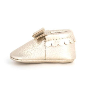 Platinum Freshly Picked Bow Moccasin - Little Kid Shoes